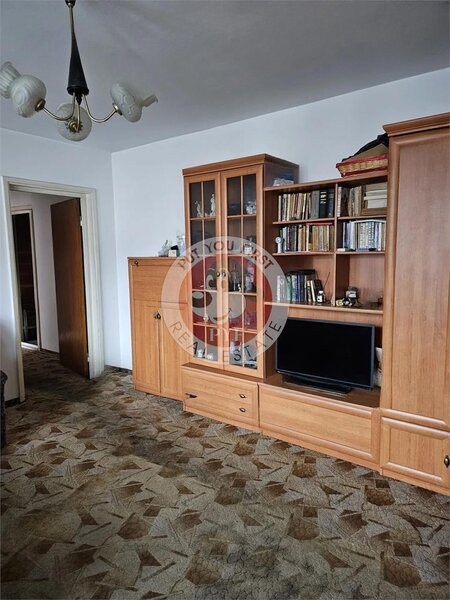 Piata Gorjului | Apartament 3 camere | 71mp | Semidecomandat | B12359